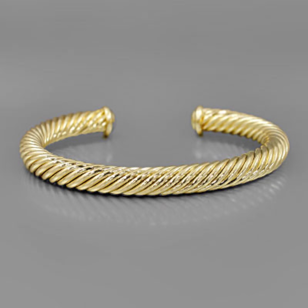 Simple Cable Cuff Bracelet